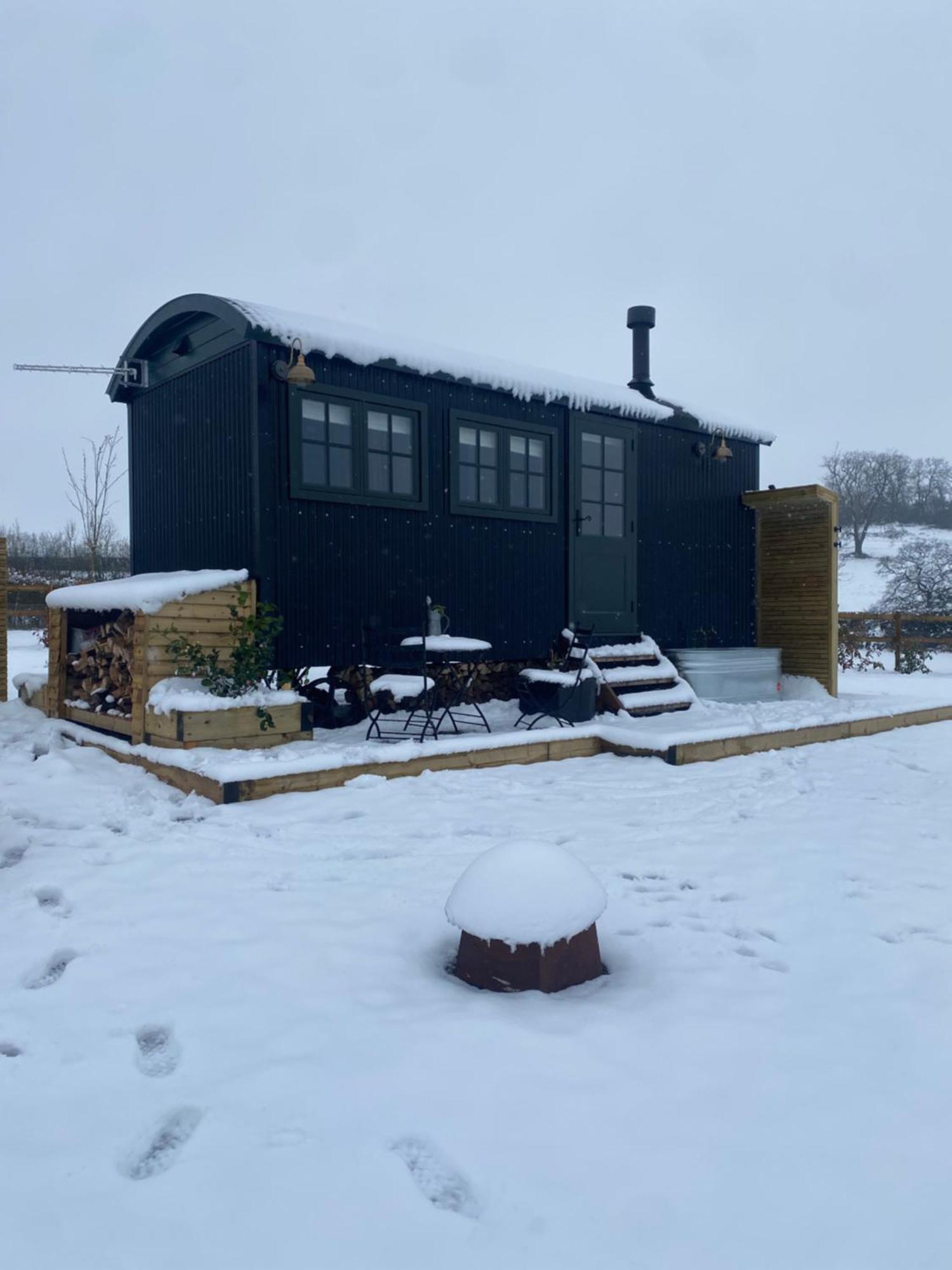 The Winford Retreat Villa Eksteriør bilde